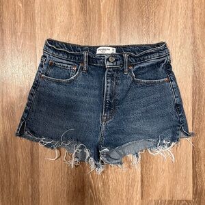 Abercrombie & Fitch The Mom Short High Rise